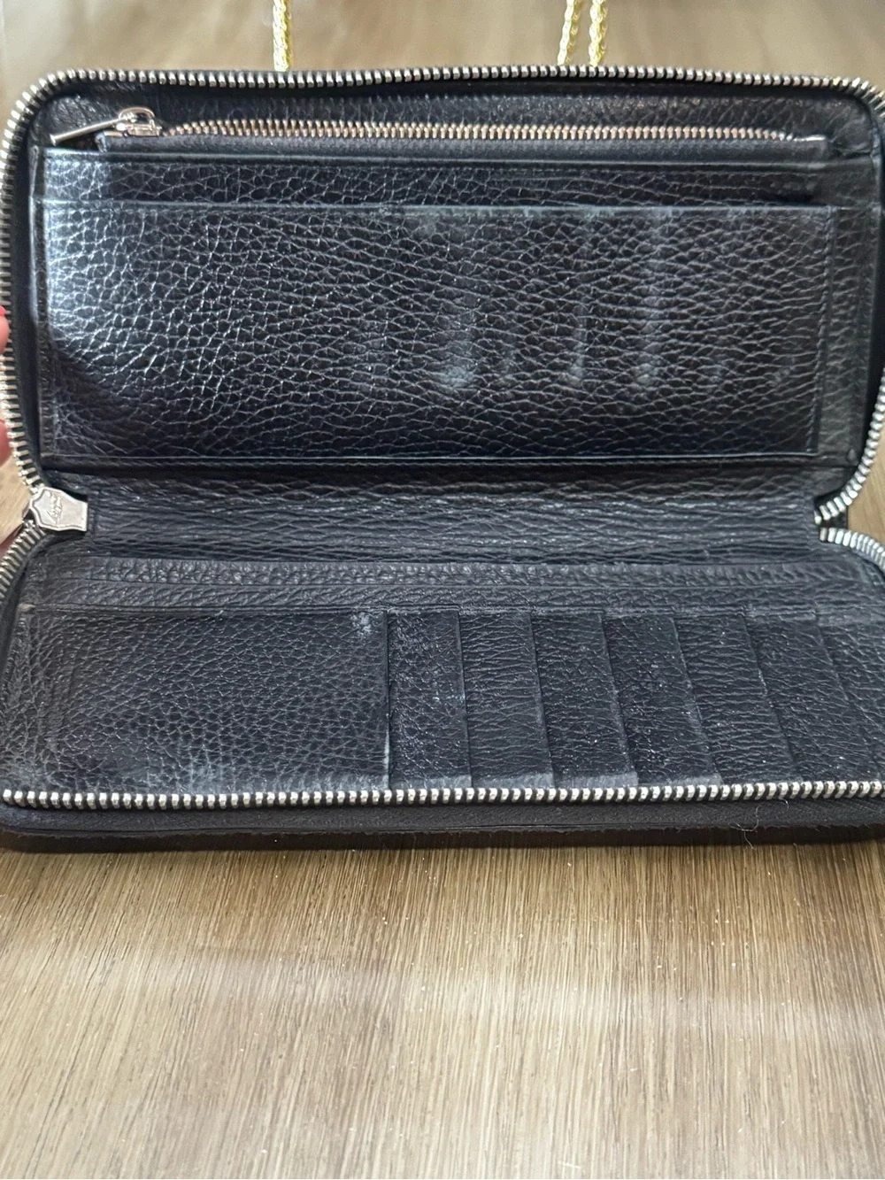 Dolce & Gabbana Black Pebbled Leather Wallet with Gold Chain Detail - Picture 3 of 8